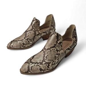 CL by CHINESE LAUNDRY Focus Bootie New Size 6